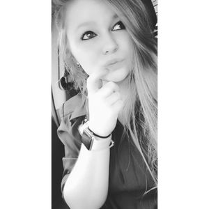 Meet your Posher, Macy